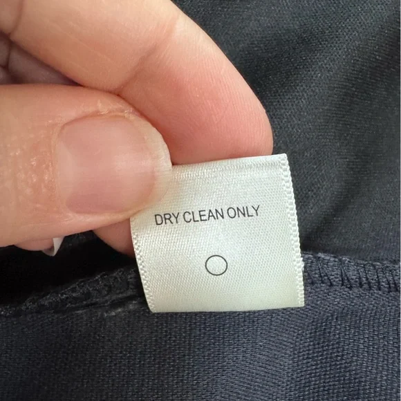 Kirius.Elegant Black Strapless Top - Picture 10 of 10